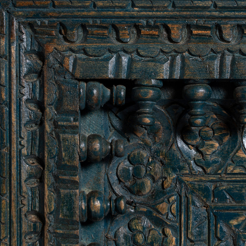 Uuvo Wooden Carved Wall Mirror Frame (Antique Green)