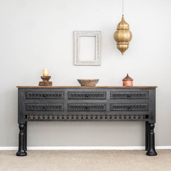 Finding the Perfect Console Table Height For Your Space